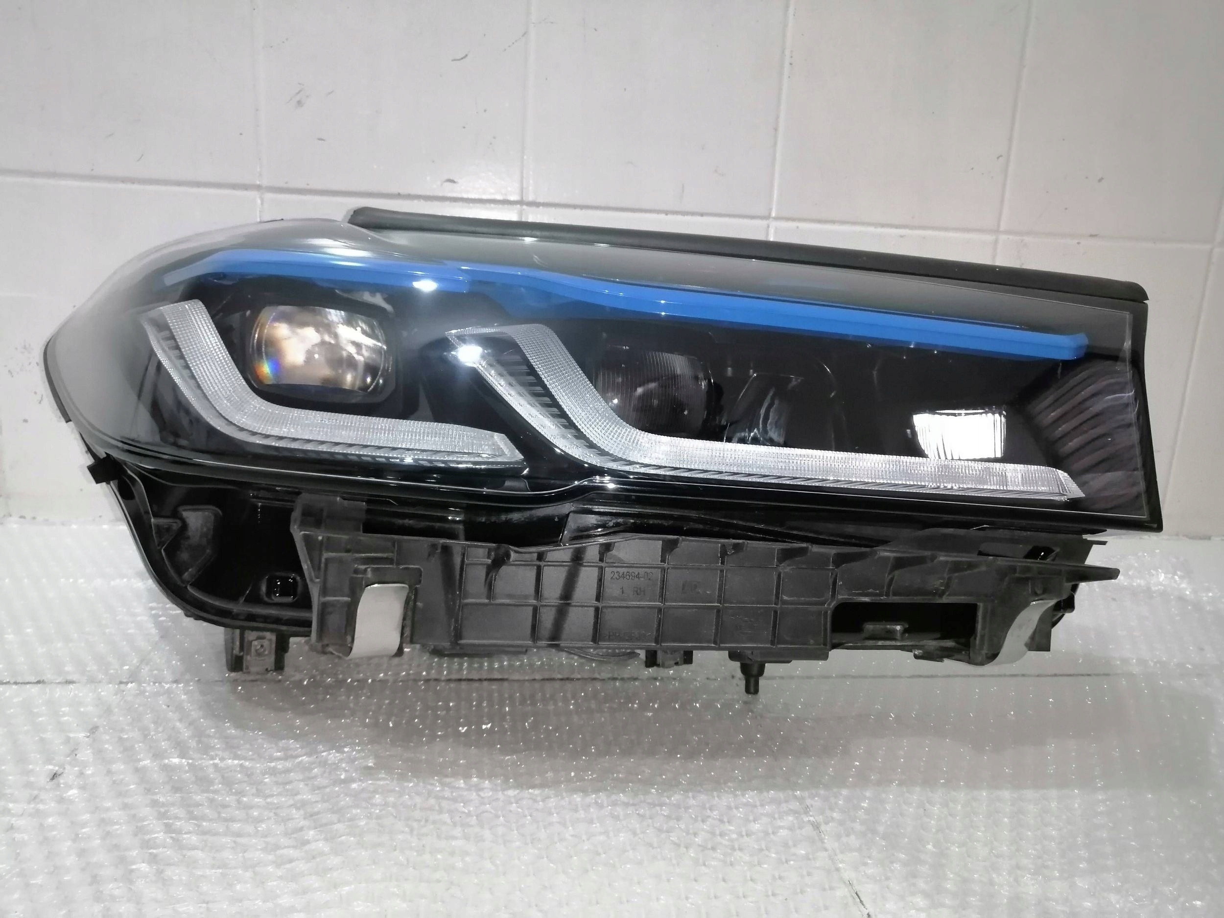 přední světlomet pravá BMW OE laserowa evropská, Skladem v EU — foto 3 z 10