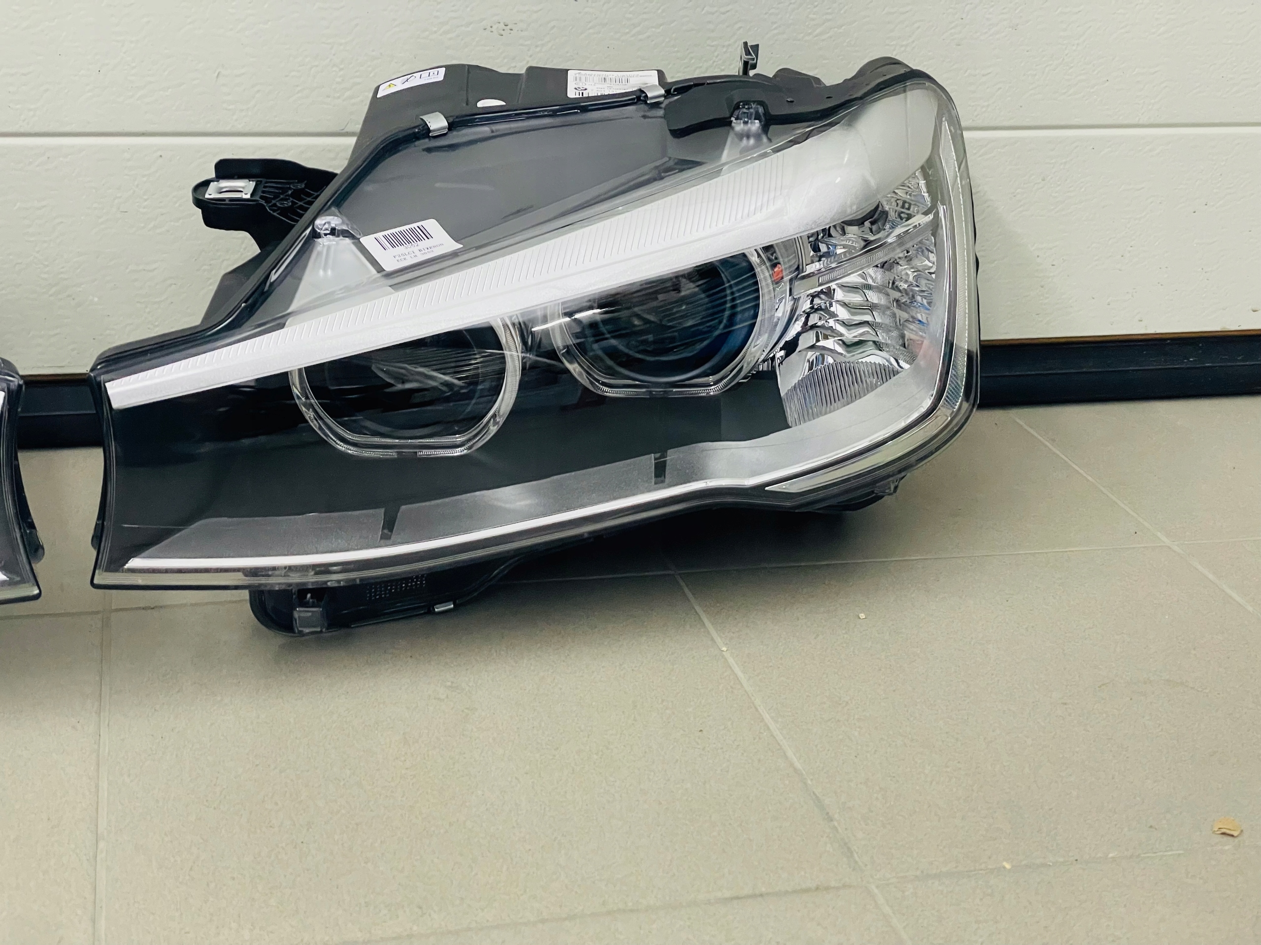 přední světlomet BMW LED elektrická regulace komplet levý i pravý, dovoz Skladem v EU — foto 2 z 10