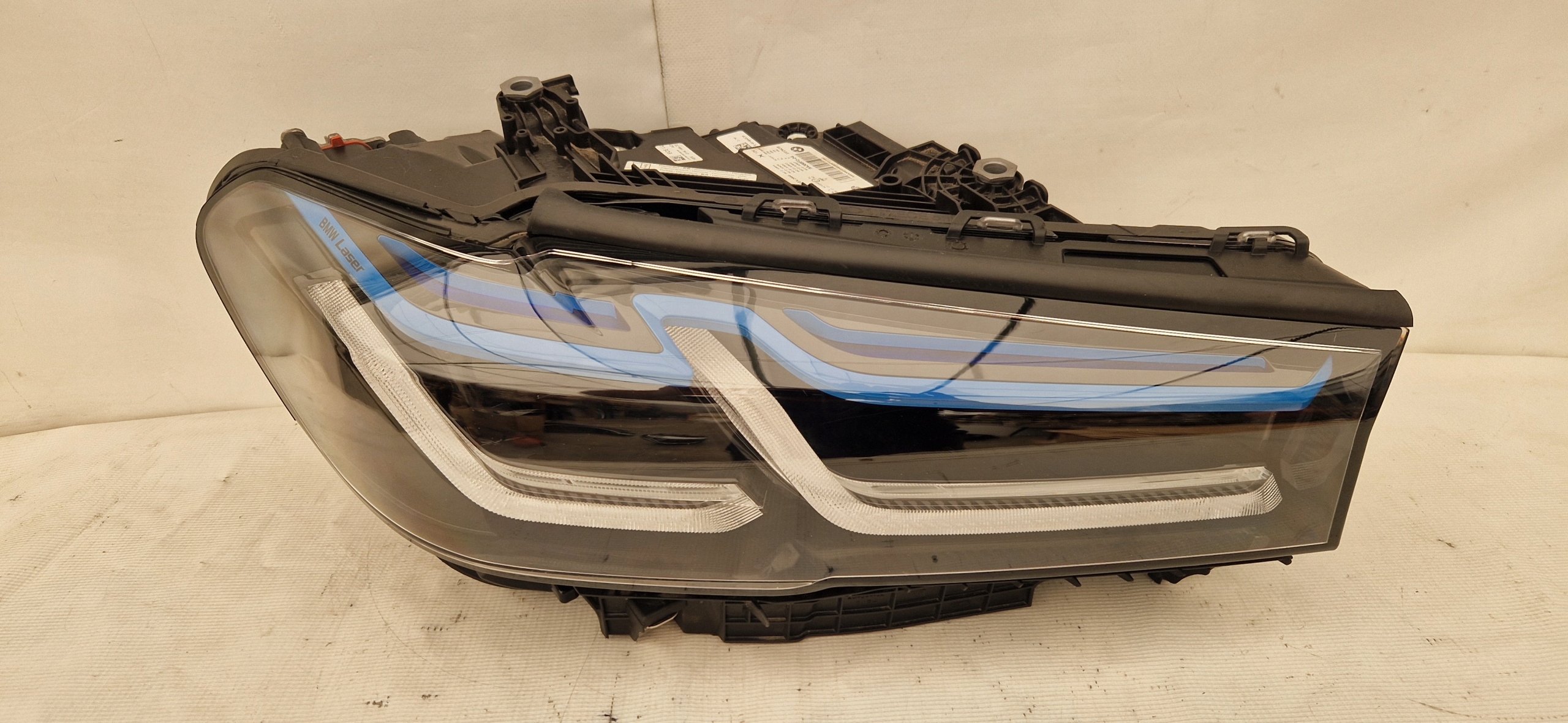 přední světlomet BMW OE laserowa pravá, elektrická regulacja, europejska, dovoz Skladem v EU — foto 2 z 7