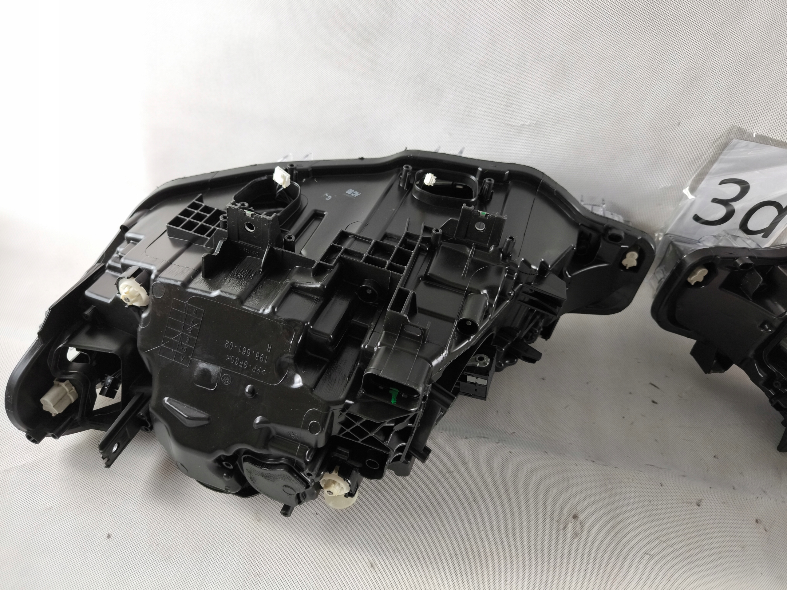 přední světlomet BMW OE LED evropská komplet levý i pravý z regulace elektrická, Skladem v EU — foto 11 z 12