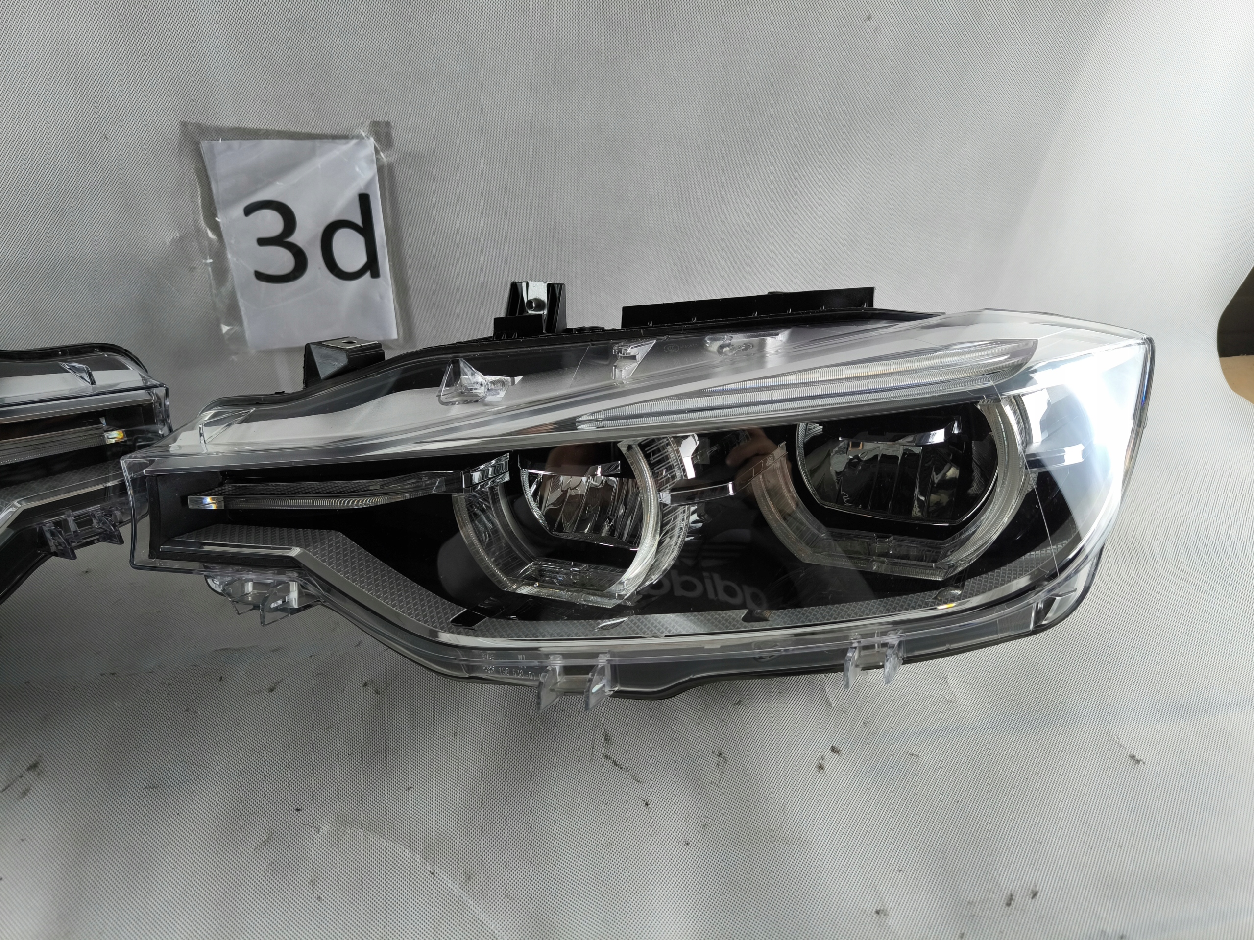 přední světlomet BMW OE LED evropská komplet levý i pravý z regulace elektrická, Skladem v EU — foto 3 z 12