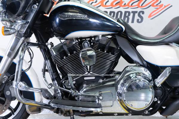 2014 Harley-Davidson, dovoz USA — foto 11 z 12