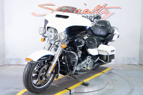 2014 Harley-Davidson, dovoz USA — foto 3 z 12