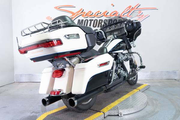 2014 Harley-Davidson, dovoz USA — foto 6 z 12