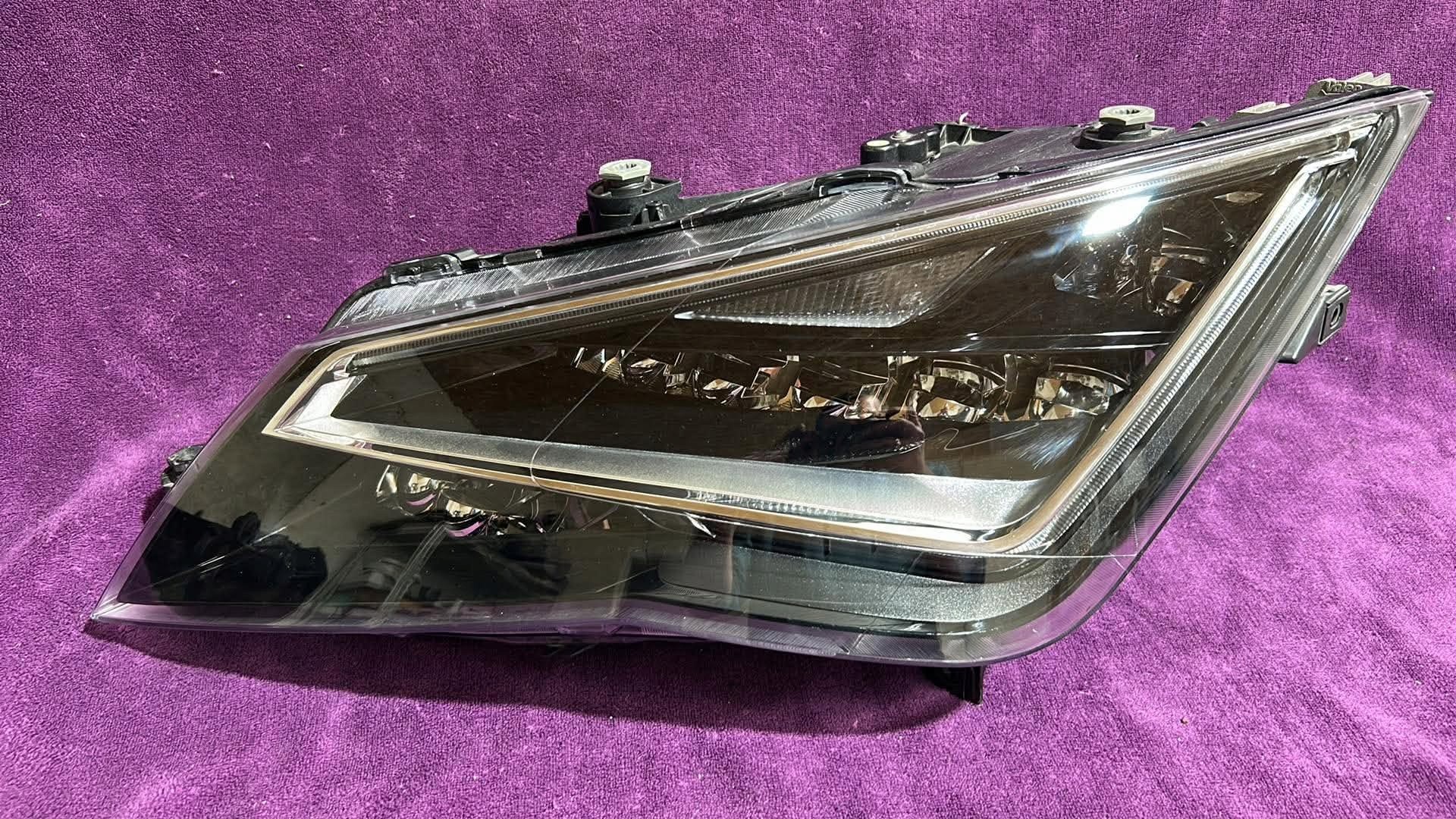 světlomet levá Reflertor levý Mercedes Cla W117 facelift FULL LED High Usa Amerika, Skladem v EU — foto 1