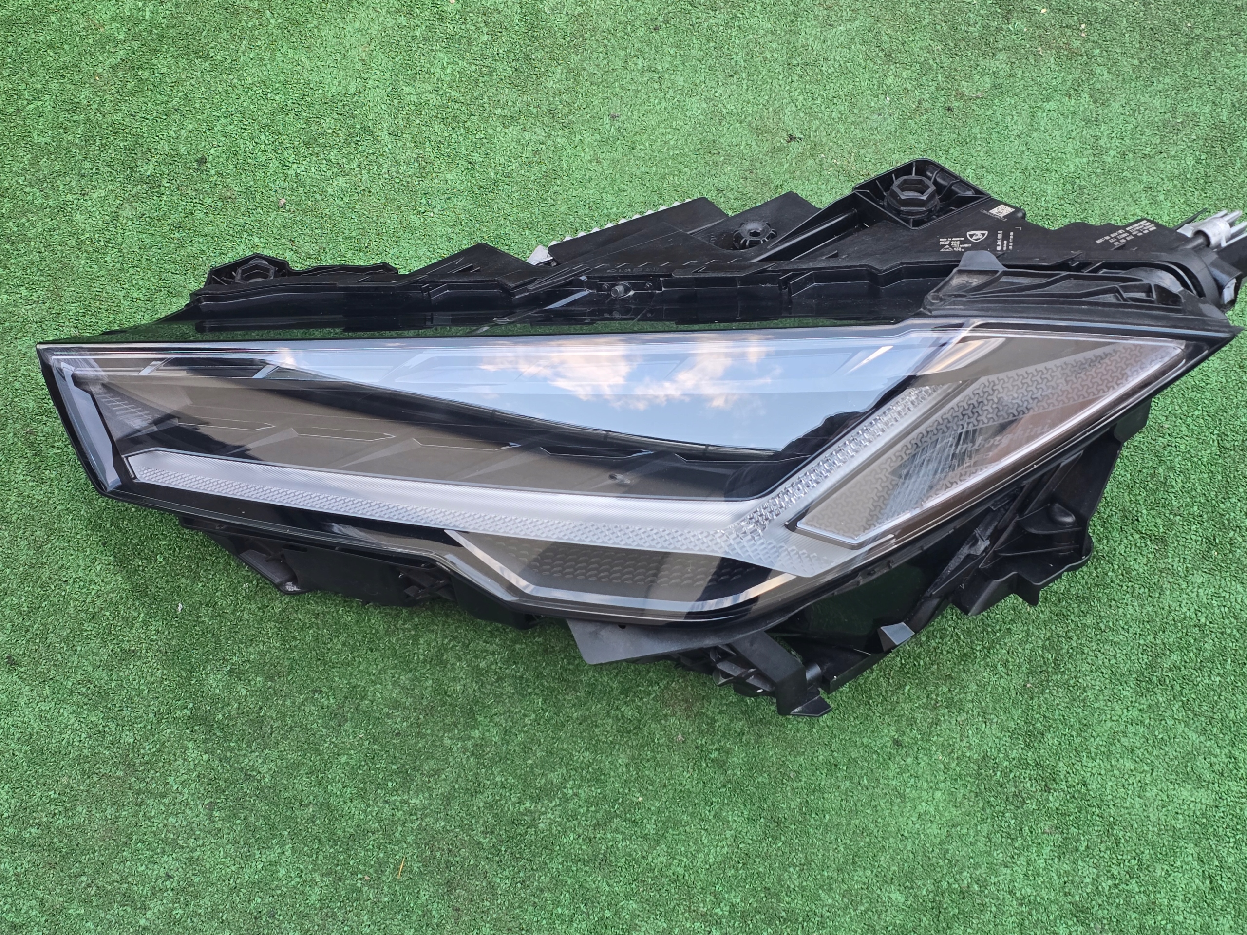 Lamborghini Urus FULL LED přední světlomet Kpl, dovoz Skladem v EU — foto 2 z 8