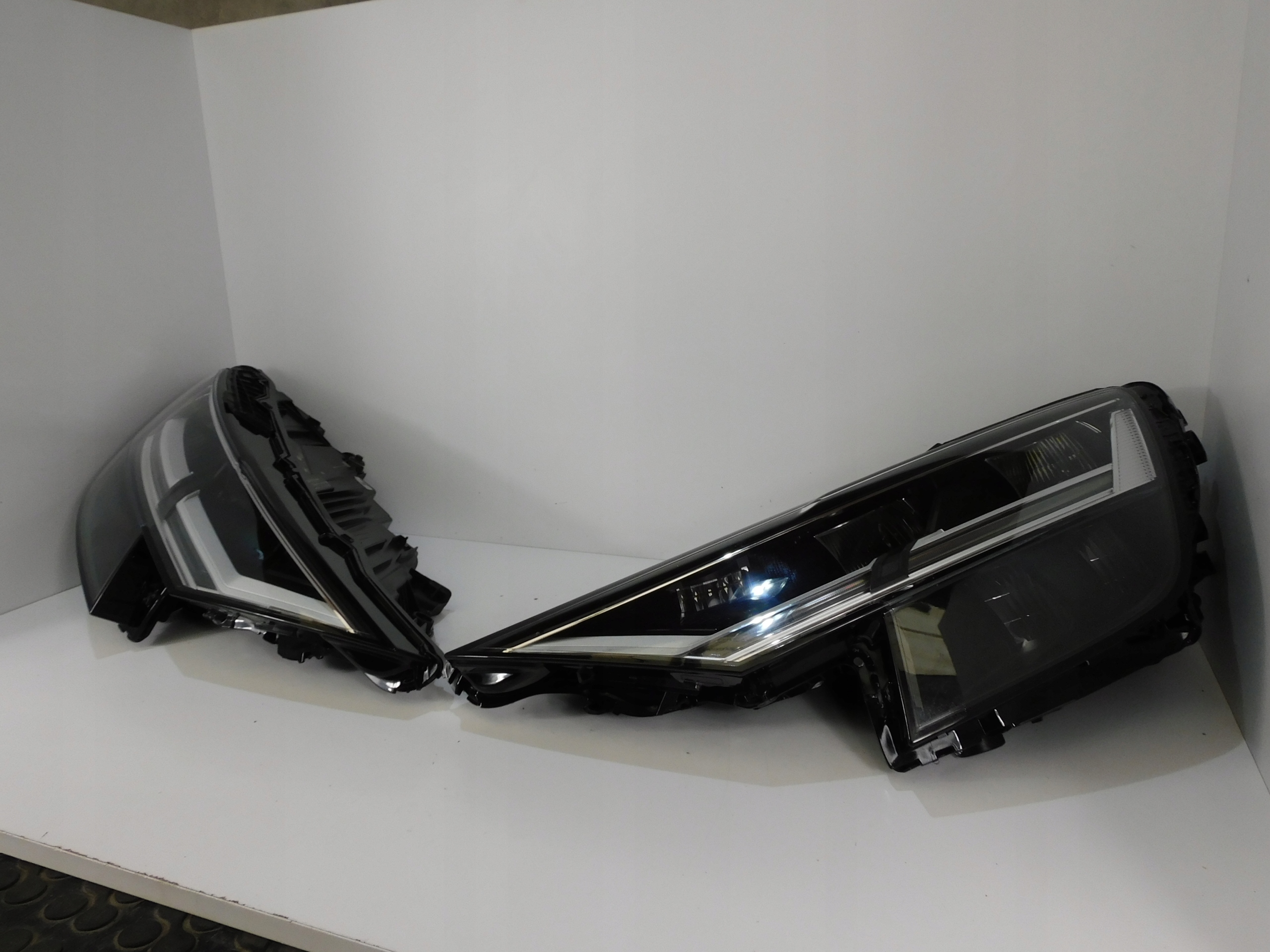 přední světlomet audi full led elektrická, dovoz Skladem v EU — foto 2 z 16