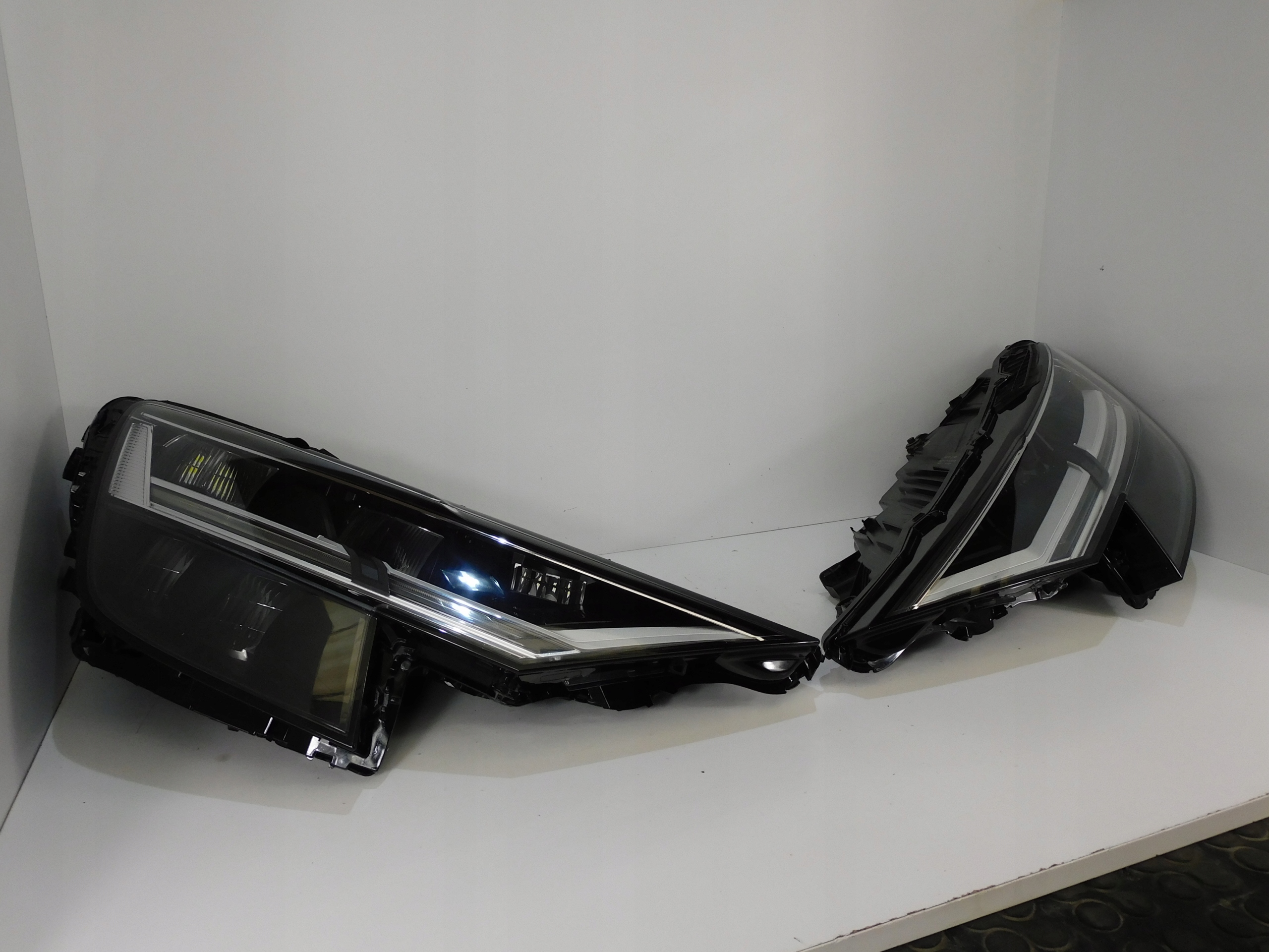 přední světlomet audi full led elektrická, dovoz Skladem v EU — foto 3 z 16