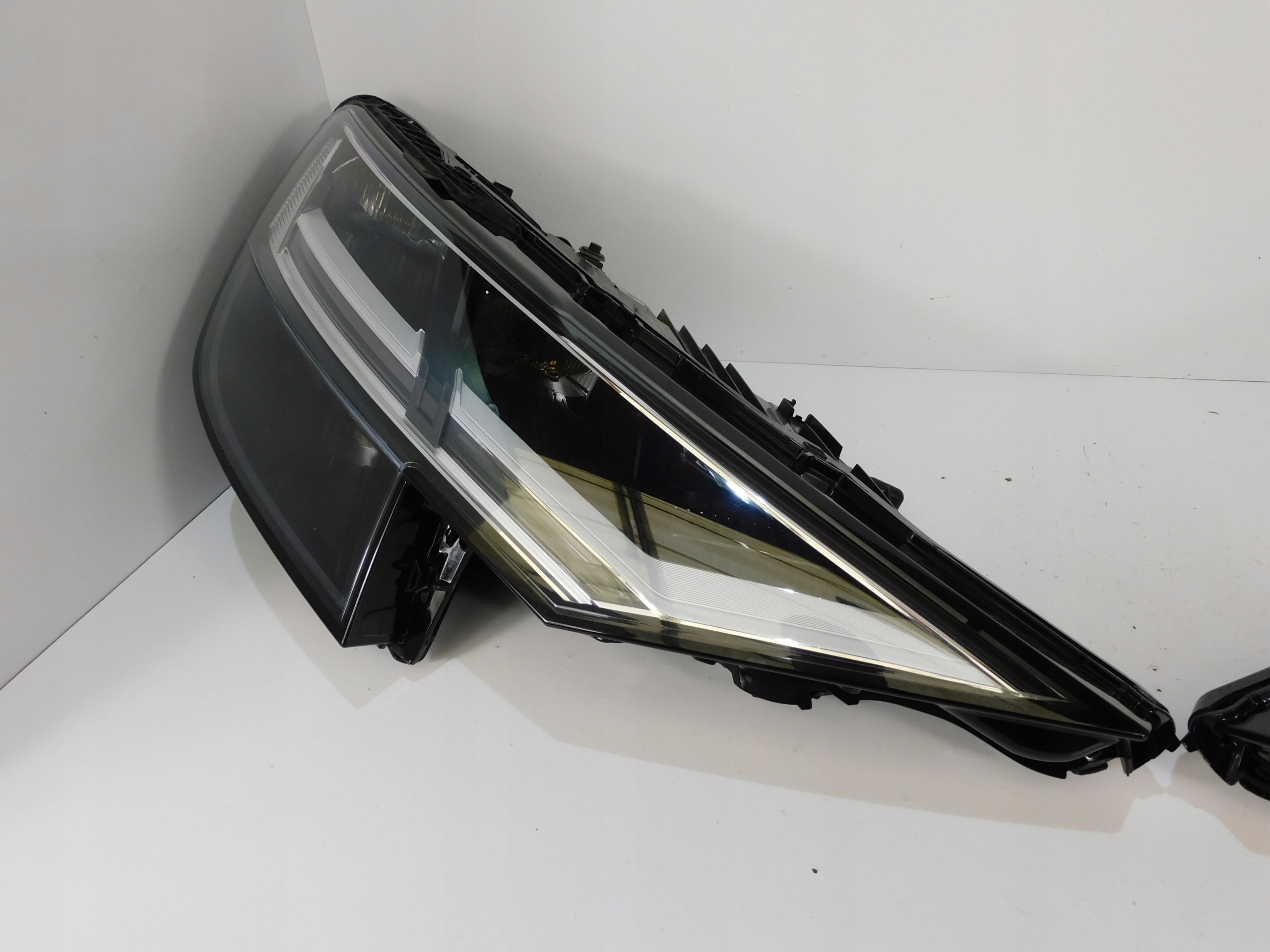 přední světlomet audi full led elektrická, dovoz Skladem v EU — foto 4 z 16