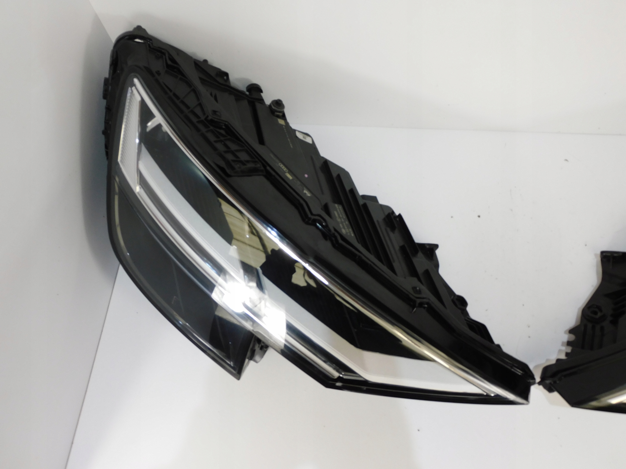 přední světlomet audi full led elektrická, dovoz Skladem v EU — foto 7 z 16