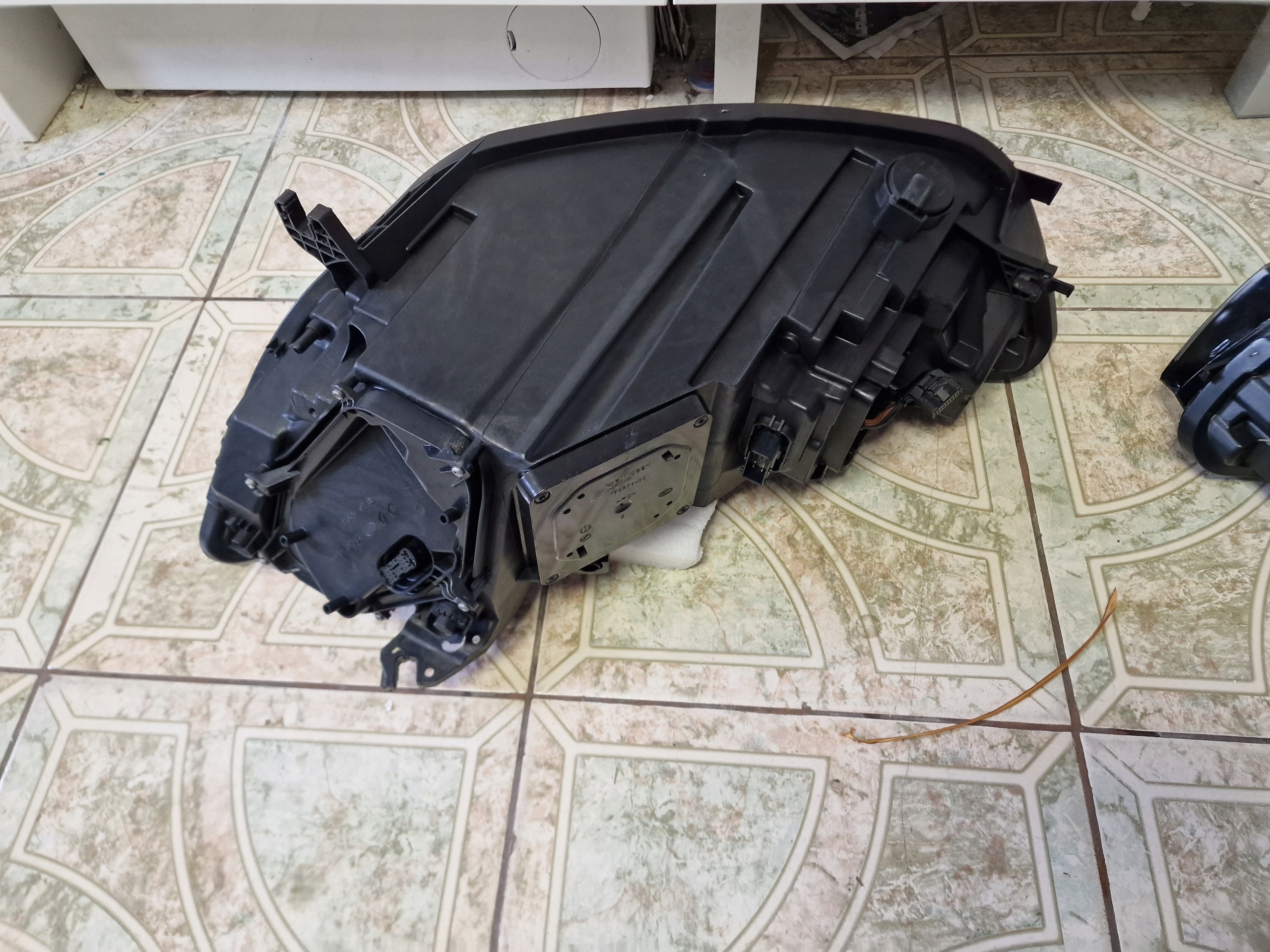přední světlomet full led Audi OE levé i pravé, Skladem v EU — foto 10 z 11