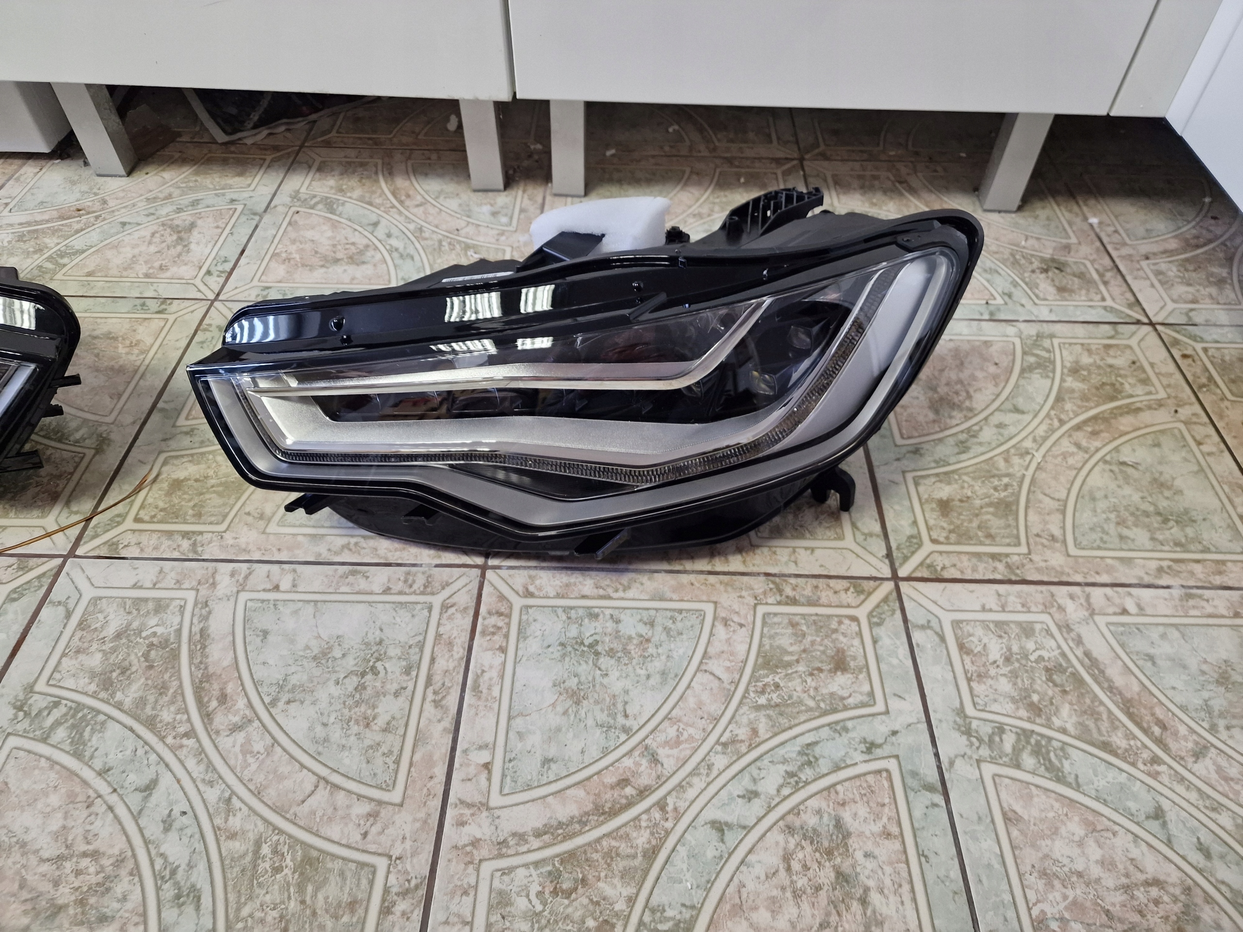 přední světlomet full led Audi OE levé i pravé, Skladem v EU — foto 3 z 11
