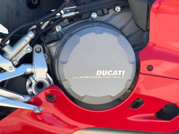 Ducati, červená, dovoz USA — foto 5 z 8