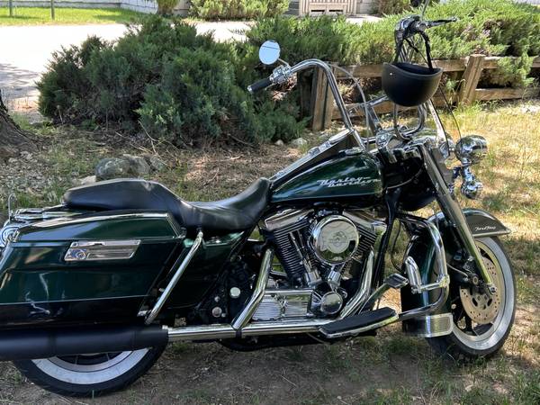 1998 Harley-Davidson, dovoz USA — foto 3 z 4