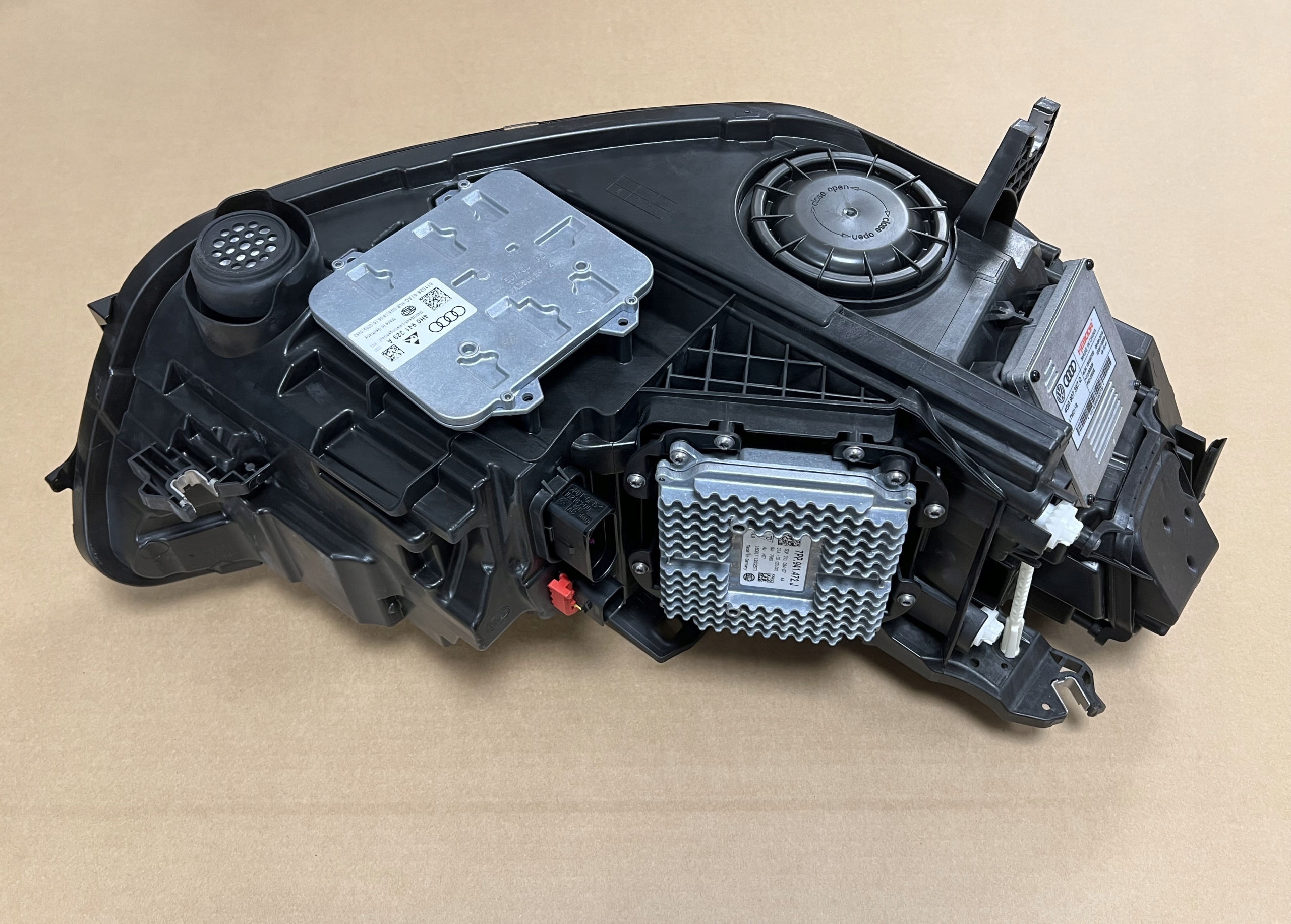 přední světlomet Audi LED levá evropská z regulace 4G0941035, dovoz Skladem v EU — foto 5 z 6