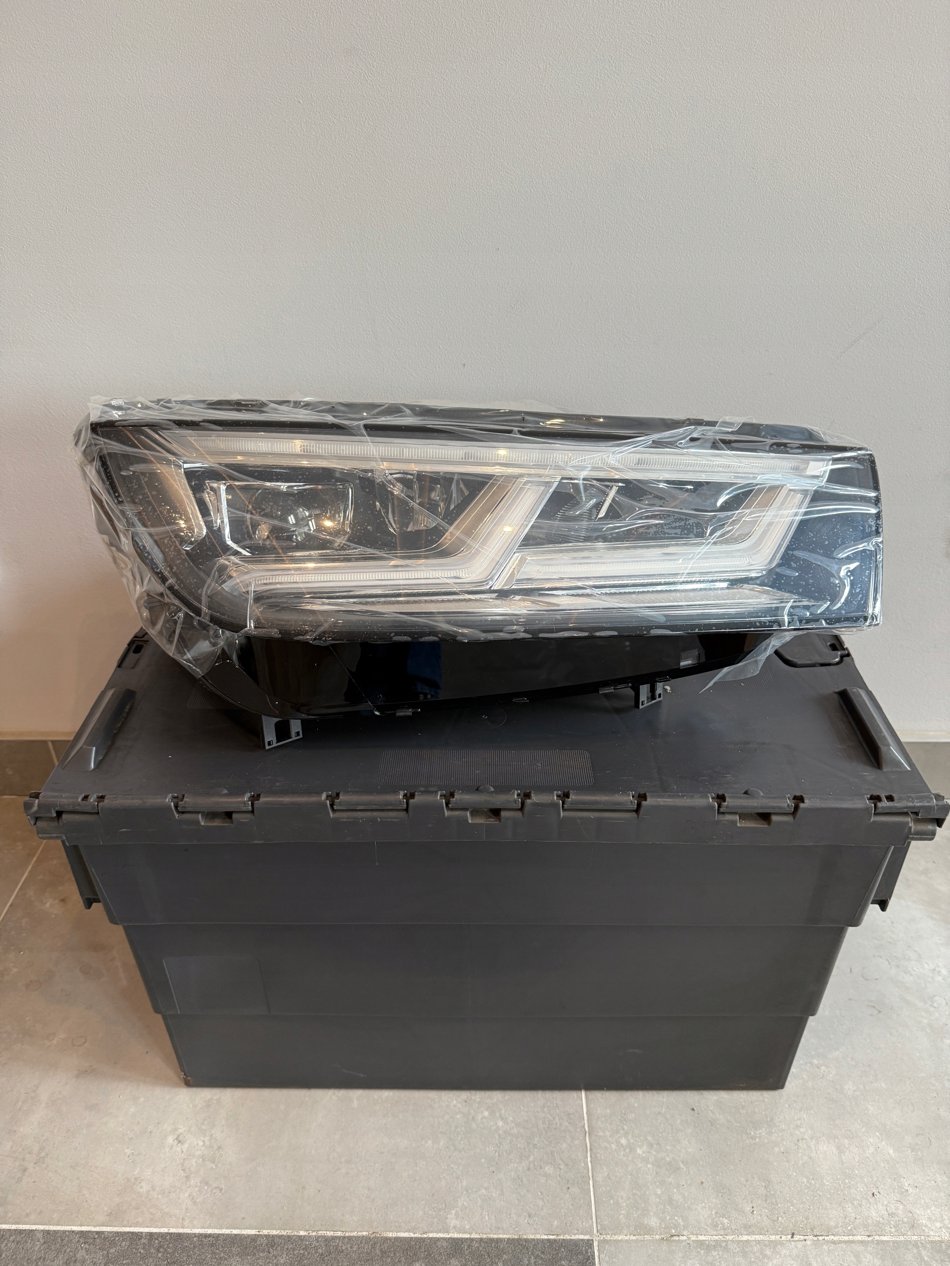 Audi Q5 FULL LED nová originál světlomet 80a941034, dovoz Skladem v EU — foto 2 z 8