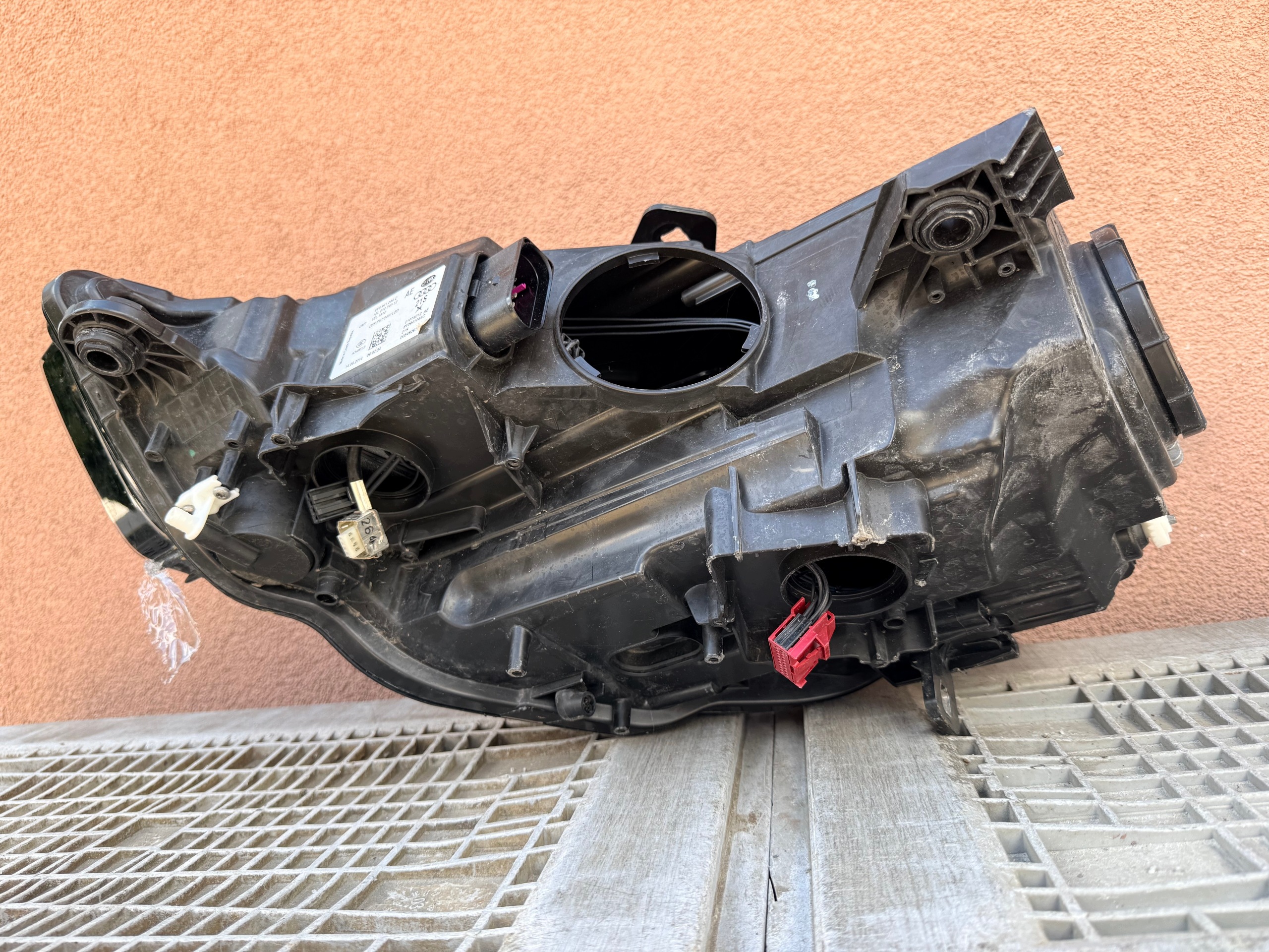 Světlomet Hella — Audi A3, Skladem v EU — foto 3 z 4