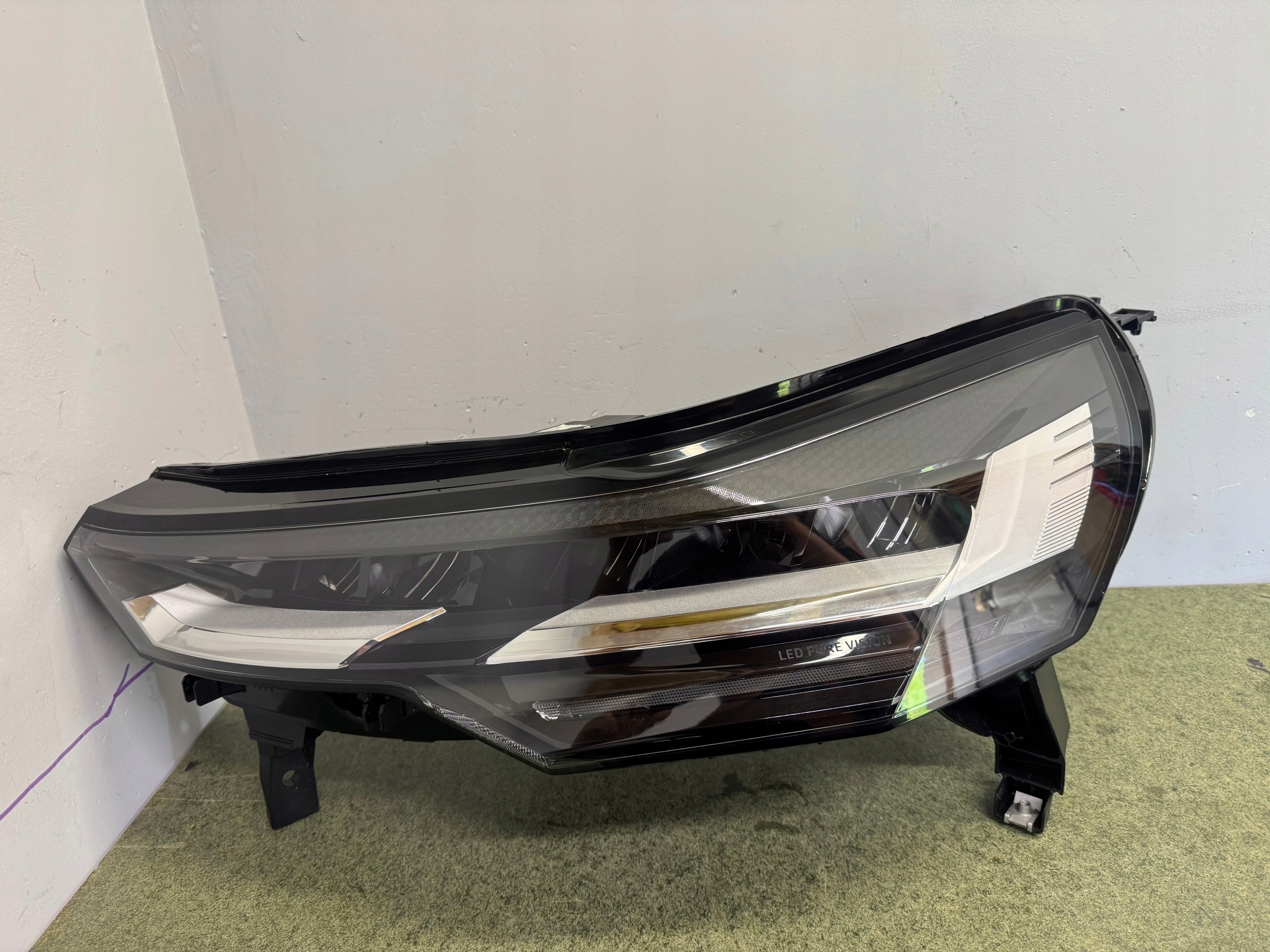 světlomet přední FULL LED levá Renault Captur 3 Symbioz 2025, dovoz Skladem v EU — foto 1