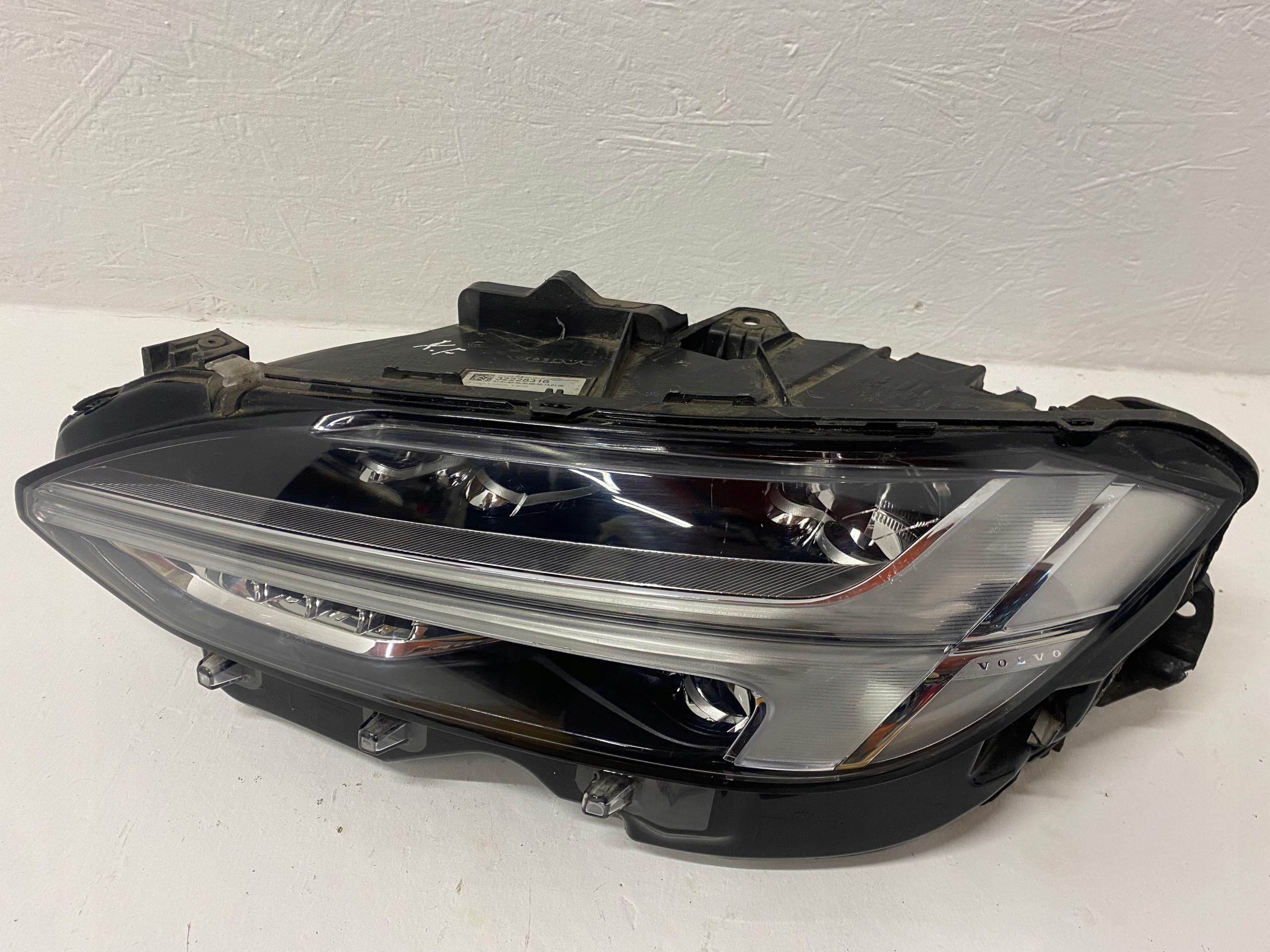 Volvo OE 32228316 světlomet led full led, Skladem v EU — foto 8 z 9