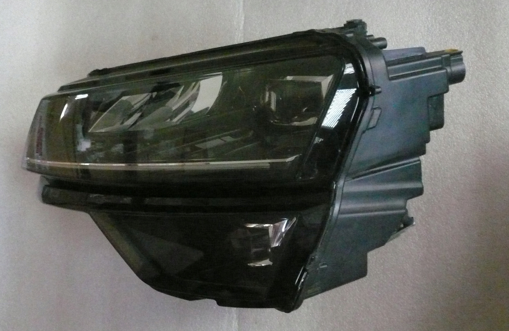 Skoda Karoq světlomet levá přední FULL LED 57b941015f, dovoz Skladem v EU — foto 3 z 8