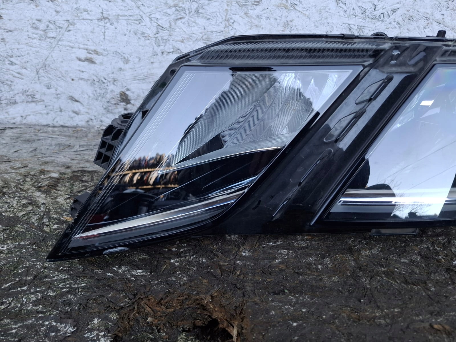 Skoda Octavia 3 Iii Lift levá světlomet FULL LED originál, dovoz Skladem v EU — foto 4 z 9