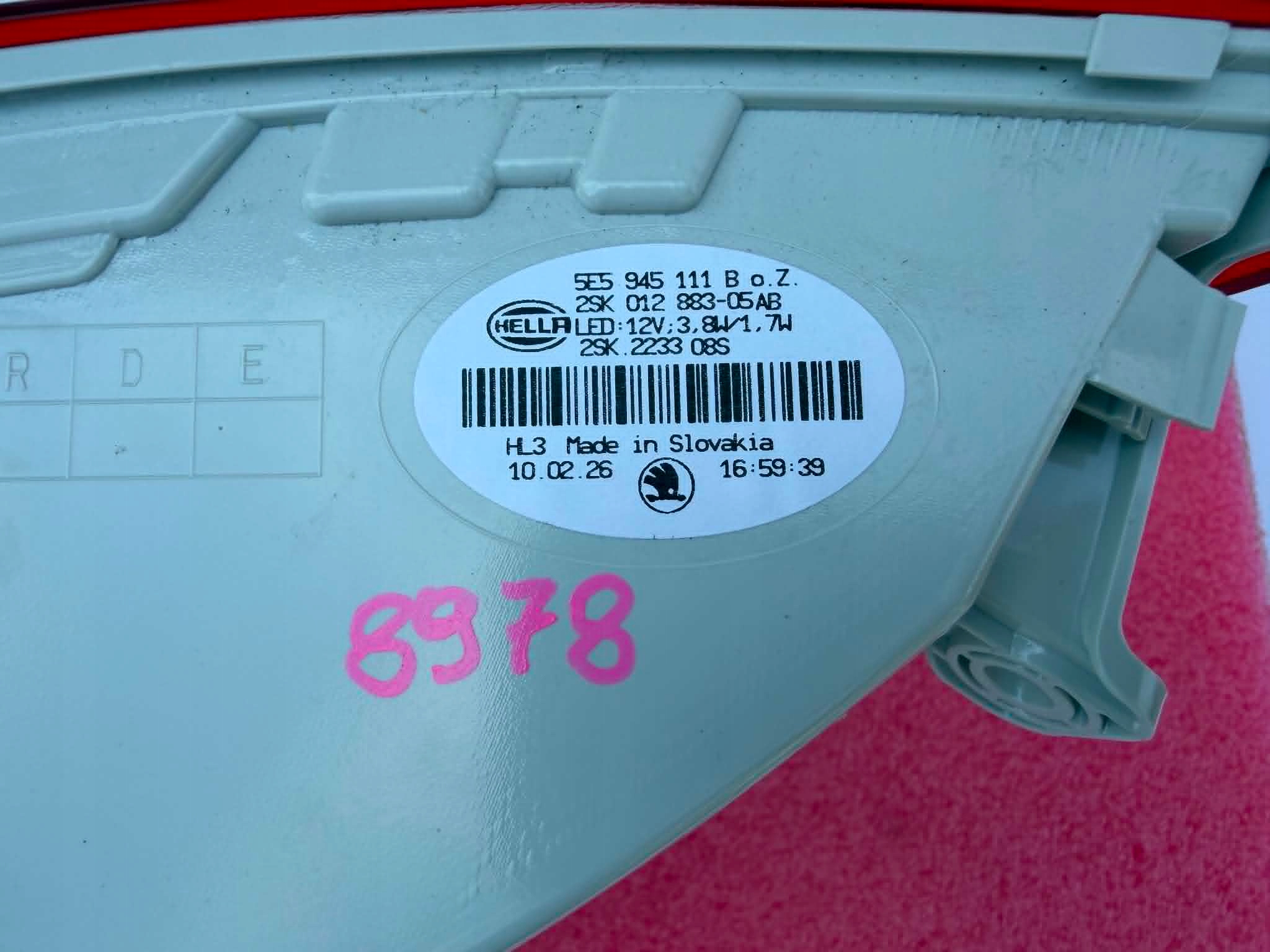Skoda Octavia Iii Hb 5e5 světlomet levá zadní nová OE 8978, dovoz Skladem v EU — foto 8 z 8