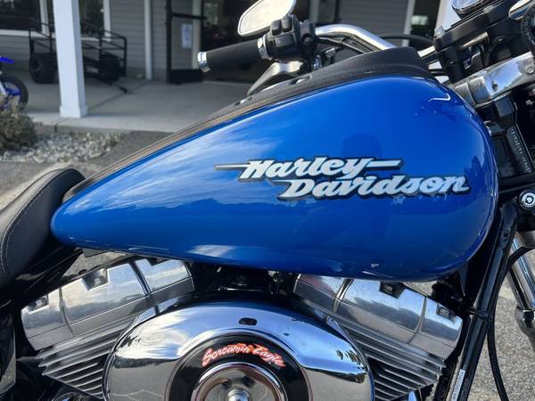 2004 Harley-Davidson, dovoz USA — foto 9 z 12