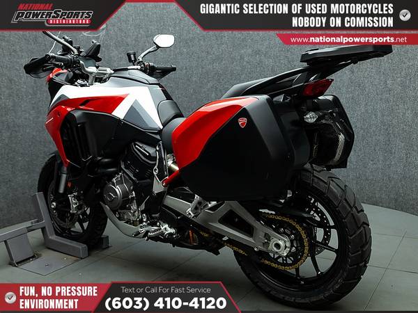2022 Ducati, dovoz USA — foto 2 z 12