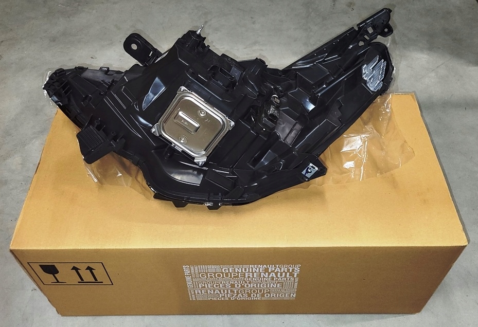 světlomet pravý Renault Clio V LED PURE VISION 260104922R, Skladem v EU — foto 8 z 15