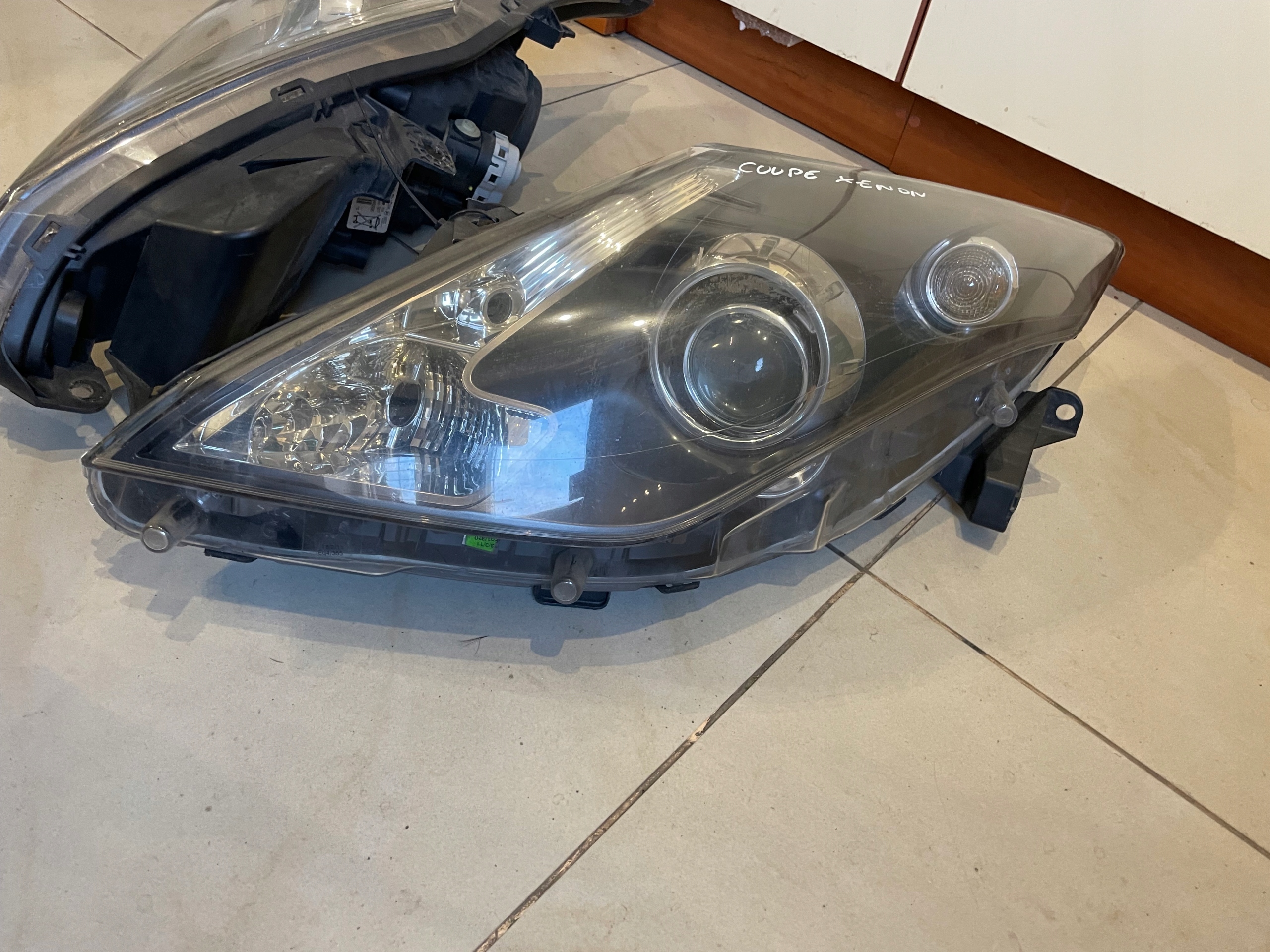 světlomet světlomety Laguna Iii Coupe Bixenon, Skladem v EU — foto 3 z 8