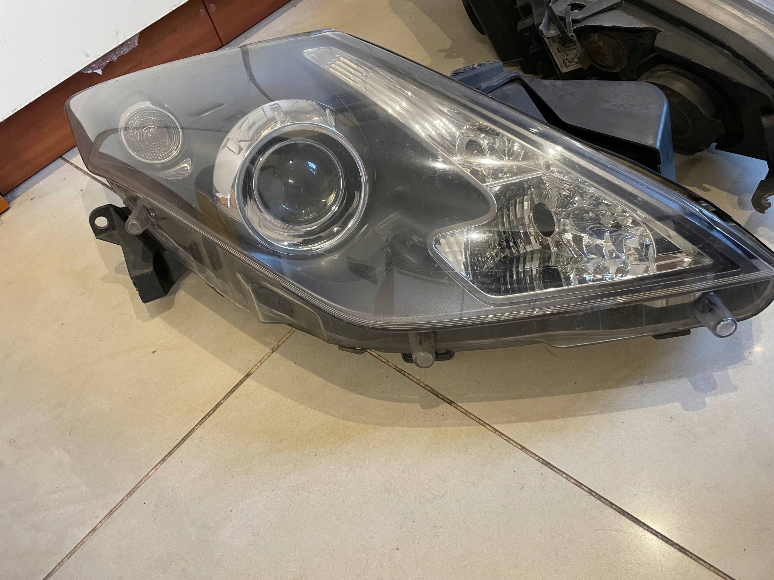světlomet světlomety Laguna Iii Coupe Bixenon, Skladem v EU — foto 4 z 8
