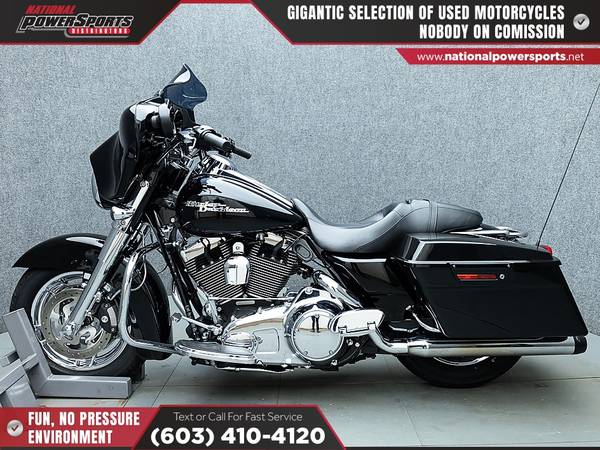2008 Harley-Davidson, dovoz USA — foto 3 z 12