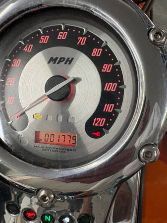 2008 Harley-Davidson, dovoz USA — foto 2 z 2