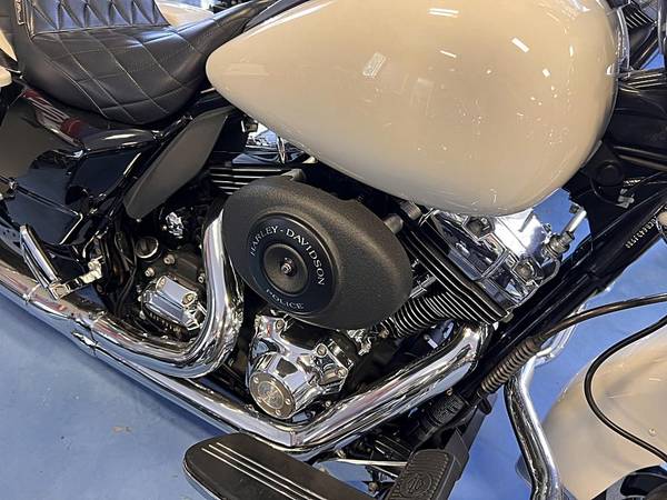 2012 Harley-Davidson, dovoz USA — foto 4 z 12