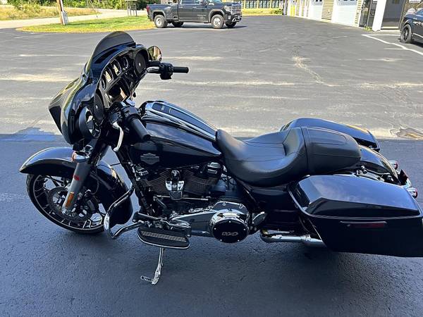 2021 Harley-Davidson, dovoz USA — foto 3 z 10