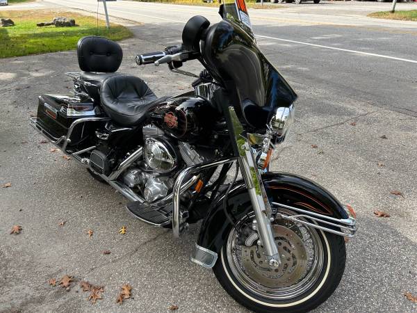 2002 Harley-Davidson, dovoz USA — foto 3 z 7