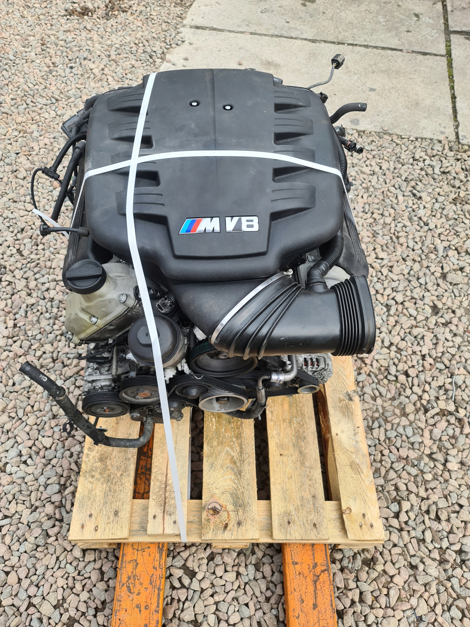 BMW E90 E92 E93 M3 4.0 V8 420km kompletní motor S65b40, Skladem v EU — foto 1 BMW E90 E92 E93 M3 4.0 V8 420km kompletní motor S65b40, Skladem v EU — foto 1