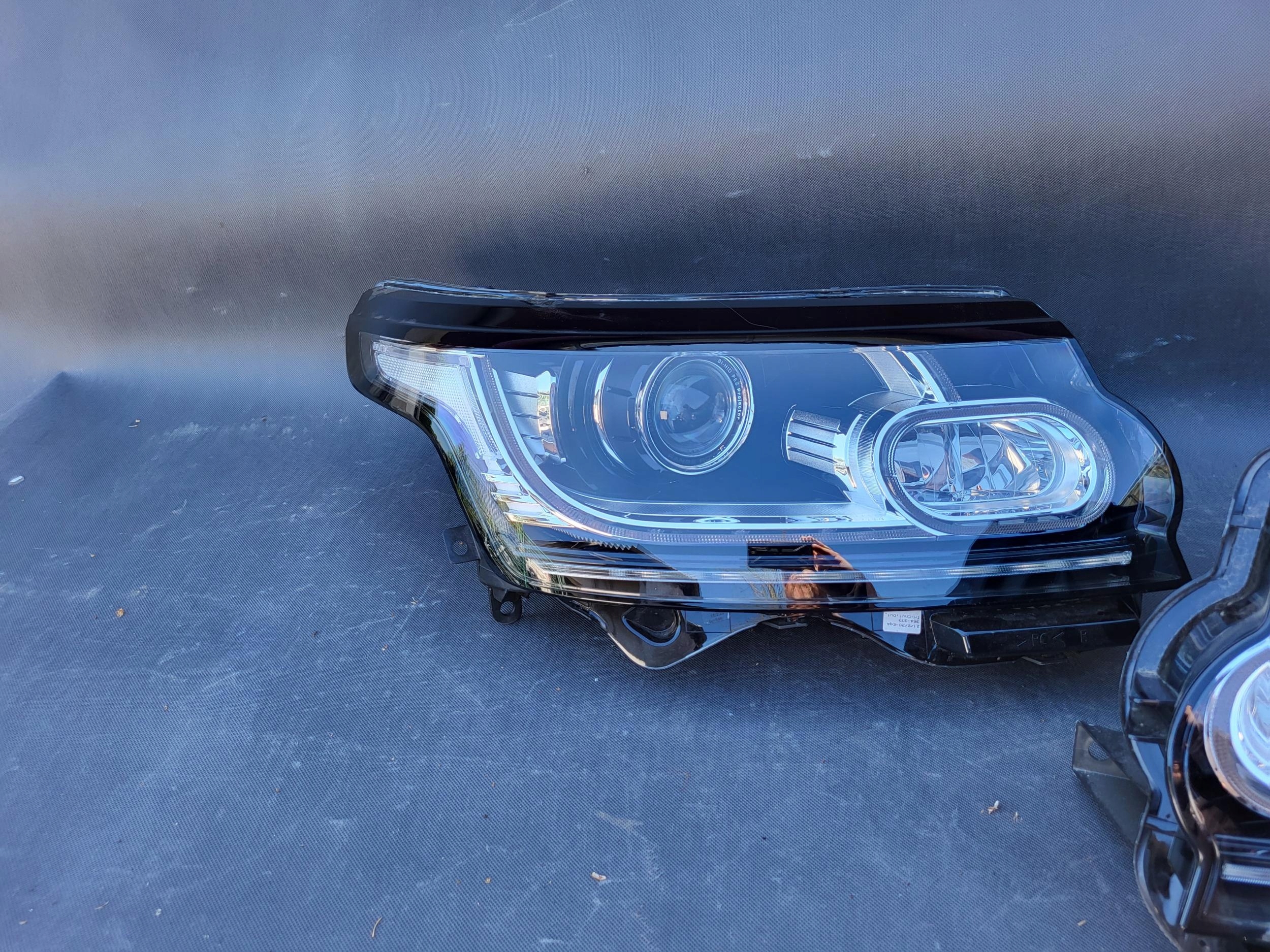Range Rover Vogue L405 světlomet komplet levý i pravý Xenon Oryg, Skladem v EU — foto 2 z 14