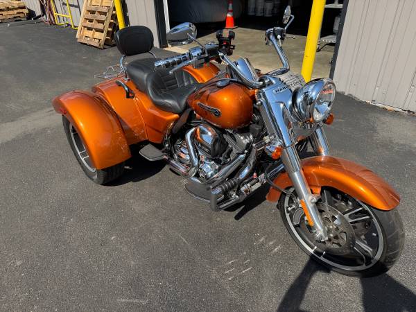 2015 Harley-Davidson, dovoz USA — foto 2 z 9