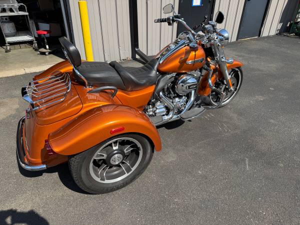 2015 Harley-Davidson, dovoz USA — foto 3 z 9