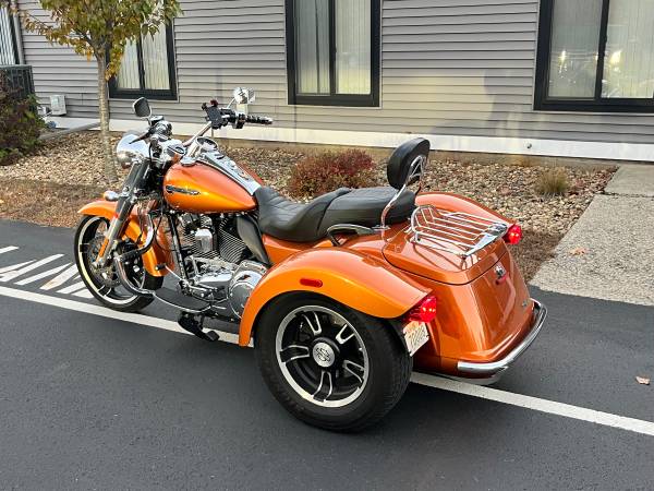 2015 Harley-Davidson, dovoz USA — foto 9 z 9