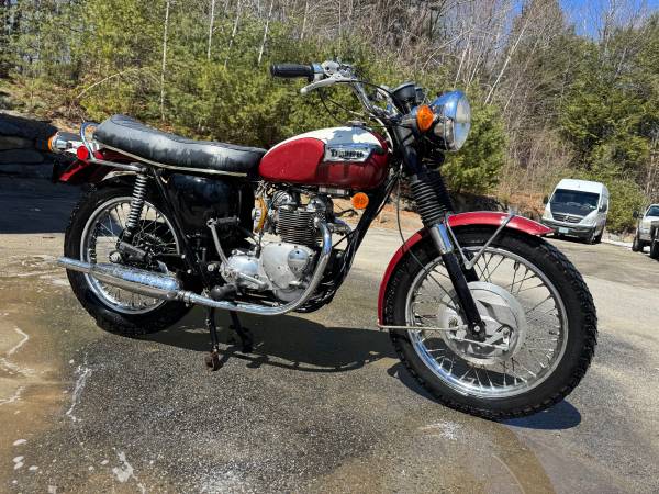 Triumph, dovoz USA — foto 10 z 12