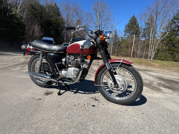 Triumph, dovoz USA — foto 2 z 12