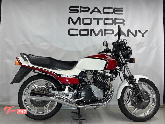 1982 ホンダ CBX550F, červená, dovoz Japonsko — foto 1 1982 ホンダ CBX550F, červená, dovoz Japonsko — foto 1