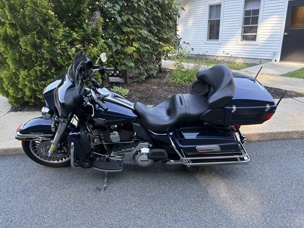 2012 Harley-Davidson, dovoz USA — foto 3 z 7