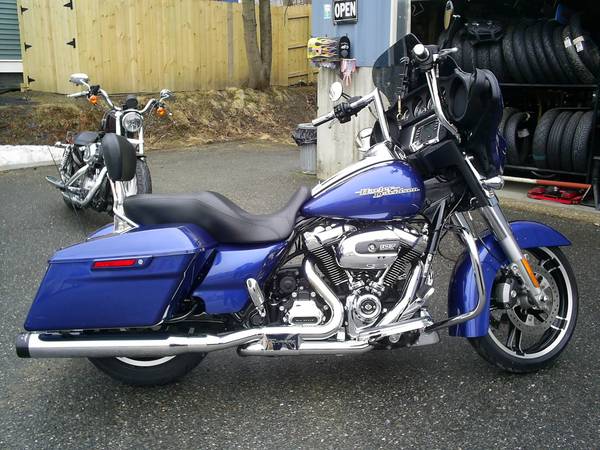 2017 Harley-Davidson, dovoz USA — foto 2 z 9
