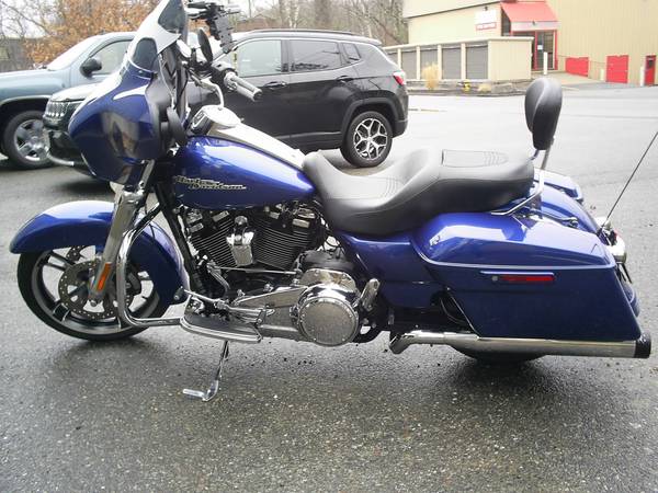 2017 Harley-Davidson, dovoz USA — foto 4 z 9