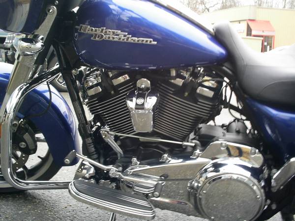 2017 Harley-Davidson, dovoz USA — foto 9 z 9