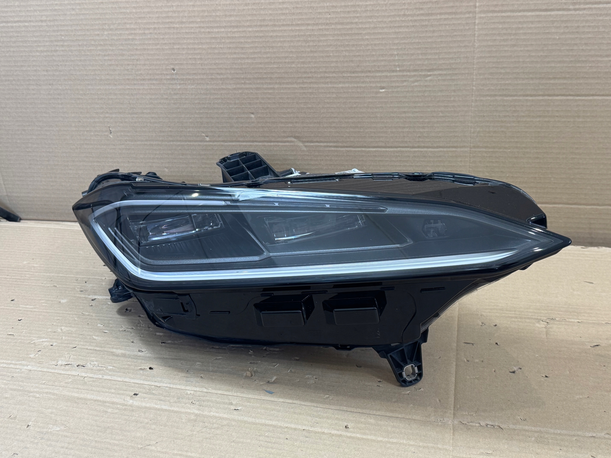 Lamborghini Urus Se 4ml světlomet FULL LED pravá 4ml941036f, dovoz Skladem v EU — foto 3 z 15