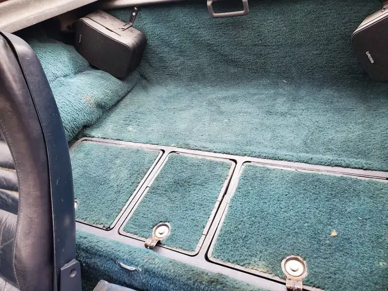 1979 Chevrolet Corvette Automatic, šedá, 75 000 km, dovoz Kanada — foto 3 z 7